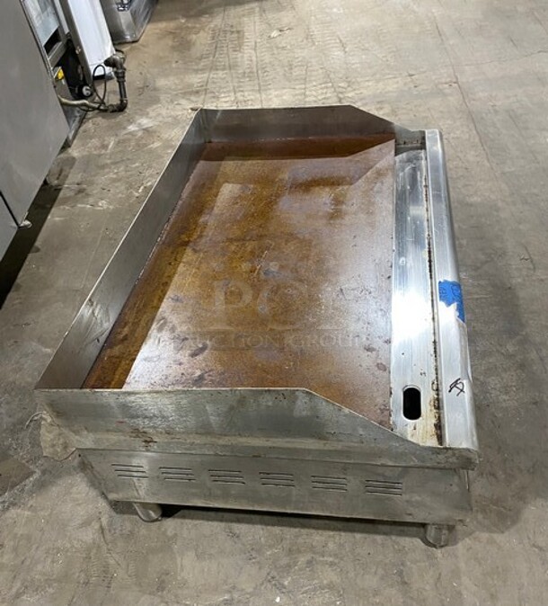Avantco Commercial Countertop Electric Powered 30" Flat Top Griddle! With Back & Side Splashes! All Stainless Steel! On Legs! Model: 177EG30N! 208/240V! - Image 2 of 8