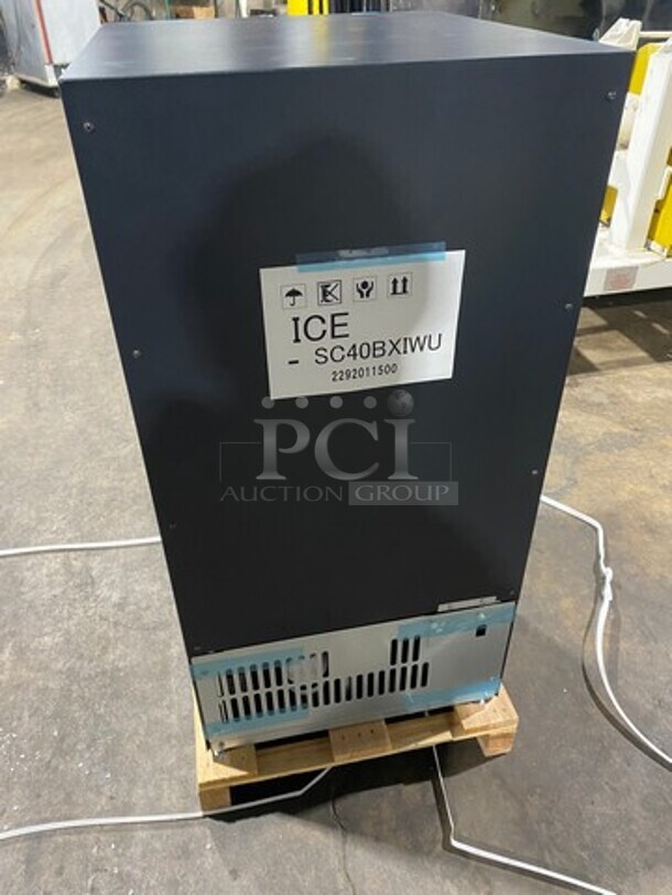 BEAUTIFUL! UNIQUE FIND! SCRATCH-N-DENT! Lumilinna Commercial Countertop/ Undercounter Single Door Slush Cooler! Using Very Precise Temperature Control, Lumilinna Can Hold Beverages Below Freezing — Without Freezing Them Solid. Water Normally Freezes At 32°F, But By Maintaining This Temperature, Lumilinna Can Store Beverages To The Coldest Temperature That Once Opened, Ice Crystals Form! Supercooled Products Crystallize When Poured, Producing A Soft Delicate Ice Slush! Model: ICESC40BXIWU 115V 60HZ 1 Phase - Image 3 of 8