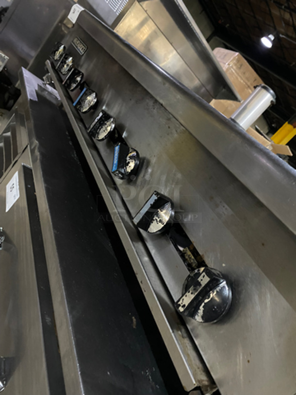 Radiance Commercial Countertop Natural Gas Powered Char Broiler Grill! 8 Burners! Stainless Steel Body! - Image 8 of 9