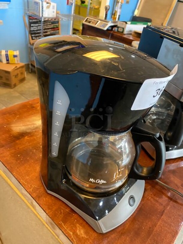 Mr. Coffee Countertop Coffee Maker Machine! With Coffee Pot! - Image 3 of 4