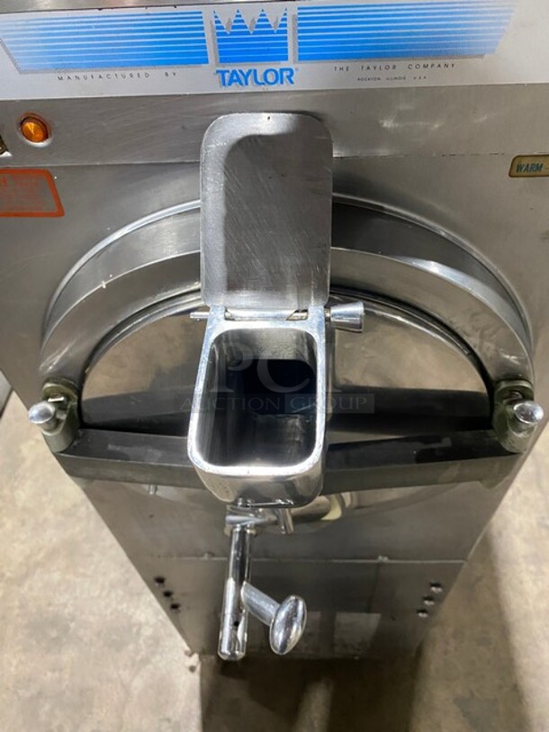 Taylor Stainless-Steel Air-Cooled Batch Ice Cream Machine! On Casters! MODEL 220-33 SN: J6120663 208/230V 3PH - Image 7 of 10