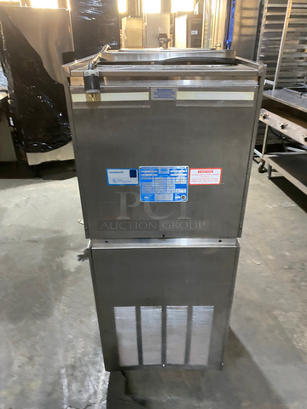 COOL! Taylor Soft Serve Ice Cream Machine! All Stainless Steel! On Casters! Model: Y168-27 SN: J1062802 208/230V 60Hz 1 Phase - Image 3 of 8
