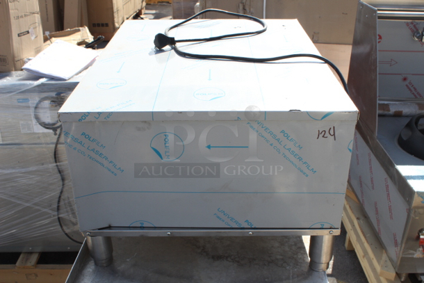BRAND NEW SCRATCH & DENT! ServIt WDSFS-1 Single Freestanding Drawer Warmer - 450W, 120V. S/N: 202405-00861 Out of Original Packaging. Cosmetic Damage. Dented and legs bent on right front and back corners.  - Image 6 of 9