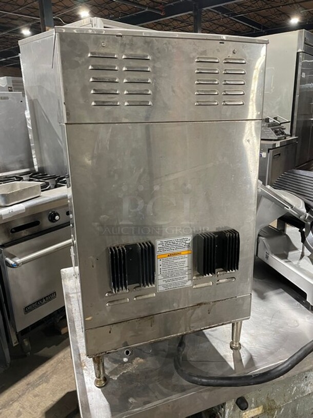 Bunn Starbucks Style Commercial Countertop Soft Heat Dual Coffee Brewer! With Hot Water Dispenser! With 1 Smart Funnel! With 2 Soft Heat Portable Servers! All Stainless Steel! On Legs! 120/208V 1 Phase! Model: DUAL SH DBC, 120/208GRY(SBUX)! - Image 3 of 7