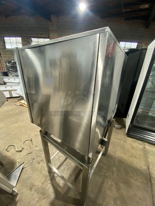 BKI By Giorik Commercial Electric Powered Combi Convection Oven! With View Through Door! With Built In Pan Rack! With Digital Touch Controls! All Stainless Steel! On Legs! Model: COMBI1.06 SN: 102005A000001 208V 60HZ 3 Phase - Image 4 of 12