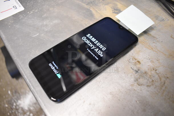 Samsung Galaxy A10e 5.5" Smart Phone. Was Used w/ Verizon Service. Phone Has Been Factory Reset and Is Working! - Image 2 of 5