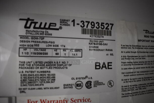True GDM-72F Metal Commercial 3 Door Reach In Freezer Merchandiser w/ Poly Coated Racks. 115/208/230 Volts, 1 Phase. 78x32x82 - Image 4 of 8