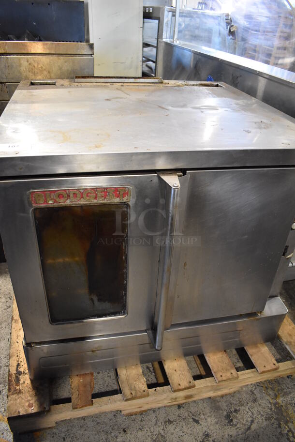 Blodgett Stainless Steel Commercial Electric Powered Full Size Convection Oven w/ View Through Door, Solid Door, Metal Oven Racks and Thermostatic Controls. 440 Volts, 1 Phase. 38.5x40x33