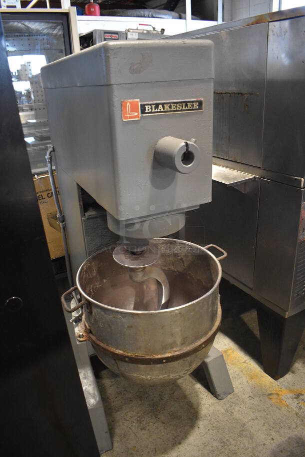 Blakeslee Model 11 Metal Commercial Floor Style 80 Quart Planetary Dough Mixer w/ Stainless Steel Mixing Bowl and Dough Hook Attachment. 208 Volts, 3 Phase. 30x43x58 - Image 8 of 9
