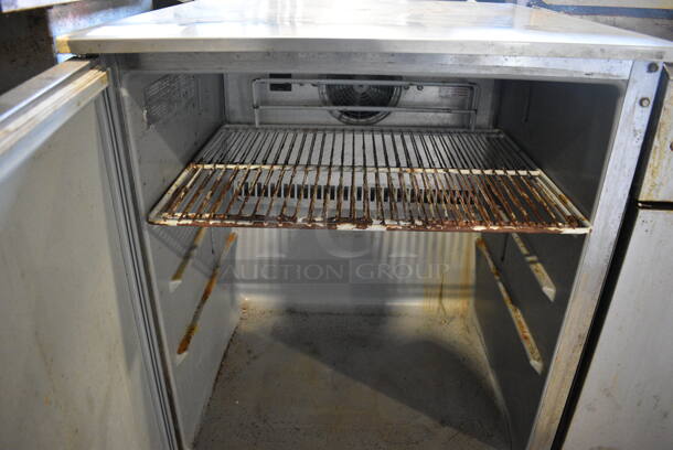 Victory Model UR-27-SST Stainless Steel Commercial Single Door Undercounter Cooler on Commercial Casters. 115 Volts, 1 Phase. 27x30x34. Tested and Working! - Image 4 of 6