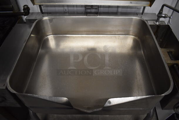 Groen Stainless Steel Commercial Electric Powered Floor Style Manual Tilting Skillet Braising Pan. 208 Volts, 3 Phase. 49x37x45 - Image 5 of 6