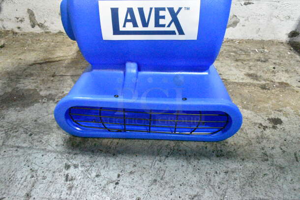 BRAND NEW SCRATCH AND DENT! 2024 Lavex 761AMLV33W 3-Speed Compact Air Mover with Telescoping Handle and Wheels. 115 Volts, 1 Phase.  Tested and Working! - Image 4 of 8