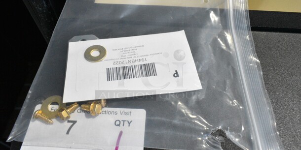 BRAND NEW SCRATCH AND DENT! 2024 Avantco 194HBN12022 22" Wide Hotel Ice Dispenser 120 lb. Capacity. 115 Volts, 1 Phase.  - Image 6 of 9