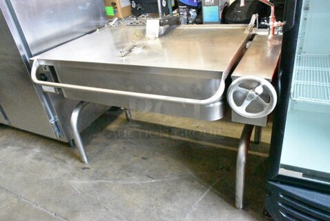 Stainless Steel Commercial Floor Style Electric Powered Braising Tilting Pan. 208-240 Volts, 3 Phase. 