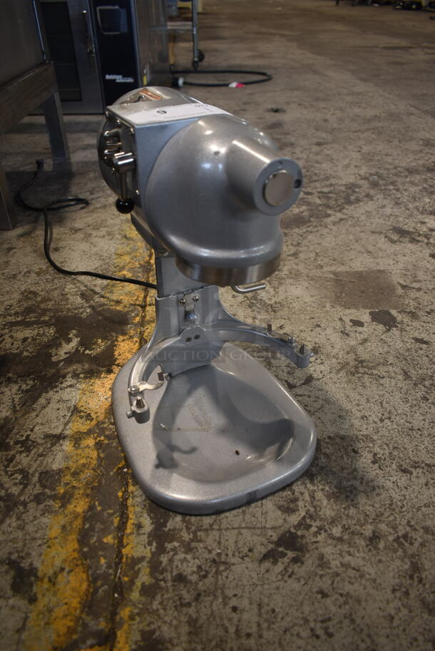 Hobart N50 Metal Commercial Countertop 5 Quart Planetary Dough Mixer. 100-120 Volts, 1 Phase. Tested and Working!