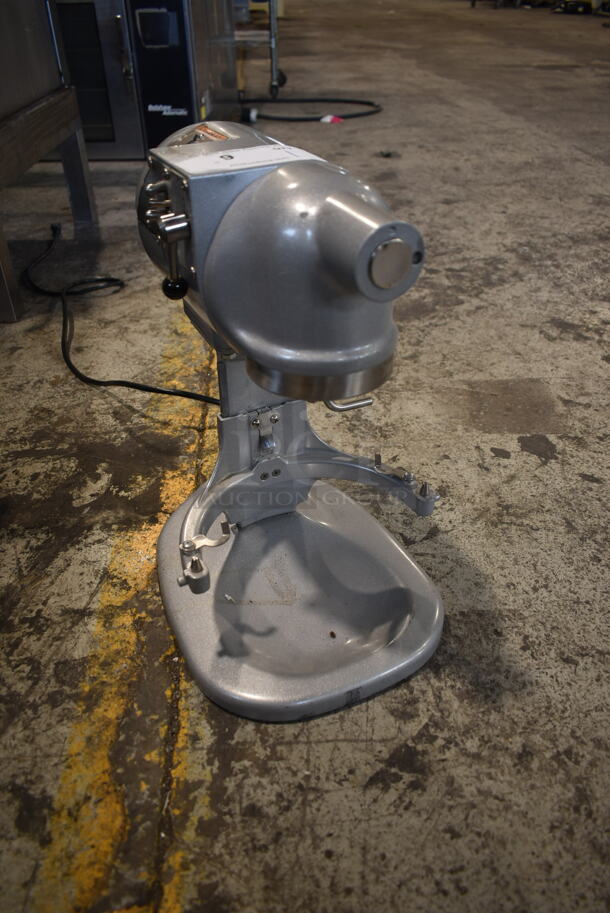 Hobart N50 Metal Commercial Countertop 5 Quart Planetary Dough Mixer. 100-120 Volts, 1 Phase. Tested and Working! - Image 1 of 7