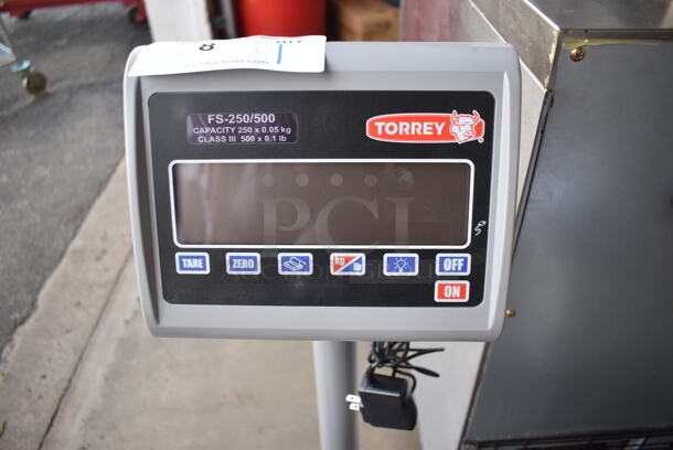 BRAND NEW SCRATCH AND DENT! Torrey FS-250/500 Stainless Steel Commercial 500 Pound Capacity Digital Scale.  24x29x34. Tested and Working! - Image 4 of 6