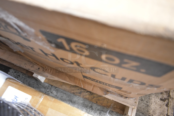 PALLET LOT of 22 BRAND NEW Boxes Including 2 Box 433NACHOS Carnival King Small Clear 2 Compartment Plastic Nacho Tray - 500/Case, 2 Box 176CMT7RHBL Choice 10 1/2" x 15 1/2" Right Handed Heavy-Duty Melamine NSF Blue 7 Compartment Tray - 12/Pack, 3 Box 128HD8COMBO ChoiceHD 8 oz. Microwavable Translucent Plastic Deli Container and Lid Combo Pack - 240/Case, 760SOUP6WB Choice 6 oz. White Double Poly-Coated Paper Food Cup - 1000/Case, 2 Box 500TO963 Choice 9" x 6" x 3" Microwaveable 2-Compartment Black / Clear Plastic Hinged Container - 100/Case, 3 Box 127P150C Choice 1.5 oz. Clear Plastic Souffle Cup / Portion Cup - 2500/Case, 500TW5 Choice 5 oz. Translucent Thin Wall Plastic Cold Cup - 2500/Case, 2 Box 5001BNAP EcoChoice 1-Ply Natural Kraft Beverage / Cocktail Napkin - 4000/Case. 22 Times Your Bid! - Image 12 of 12