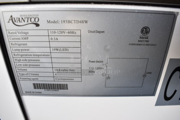 BRAND NEW SCRATCH AND DENT! Avantco 193BCTD48W Stainless Steel Commercial Floor Style 3-Shelf Curved Glass Dry Bakery Display Case w/ LED Lighting on Commercial Casters. 110-120 Volts, 1 Phase. Tested and Working! - Image 6 of 7