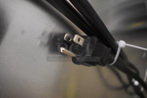 BRAND NEW SCRATCH AND DENT! Avantco 177HEAT1836I Insulated Full Size Heating & Holding Cabinet with Clear Door on Commercial Casters. 120 Volts 1 Phase. Tested and Working! - Image 8 of 9