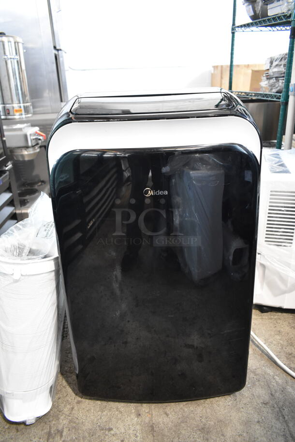 BRAND NEW SCRATCH AND DENT! Midea MAP10HS1WBL 10,000 BTU 4 in 1 Smart Portable Air Conditioner with Heat. 115 Volts, 1 Phase. Tested and Working! - Image 4 of 7