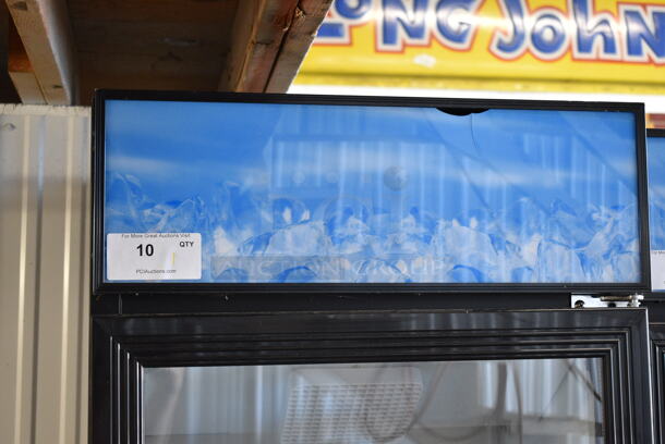 BRAND NEW SCRATCH AND DENT! 2023 Avantco 178GDC15HCB Metal Commercial Single Door Reach In Cooler Merchandiser w/ Poly Coated Racks. 115 Volts, 1 Phase. Cannot Test - Unit Shows Error Code - Image 3 of 5