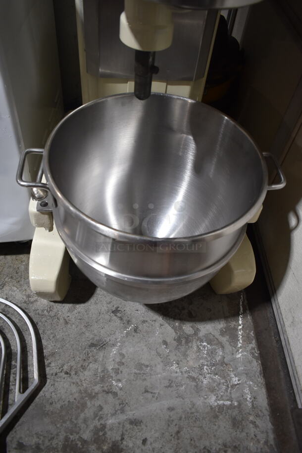 Hobart H-600 Metal Commercial Floor Style 60 Quart Planetary Dough Mixer w/ Stainless Steel Mixing Bowl and Paddle Attachment. 230 Volts, 1 Phase.  - Image 5 of 7