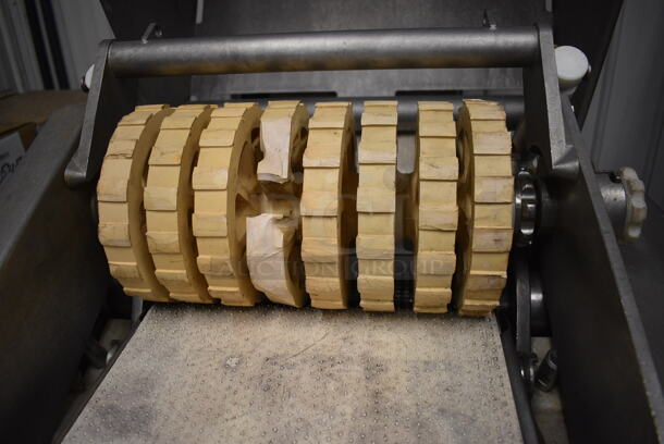 Townsend 9000 Stainless Steel Commercial Floor Style Automatic Membrane Skinner on Commercial Casters. 125-250 Volts, 1 Phase. 80x29x54 - Image 10 of 11