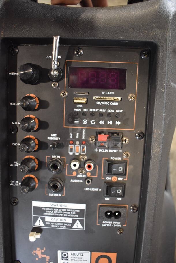Quantum Audio QDJ12 Karaoke Speaker Box.  - Image 4 of 4