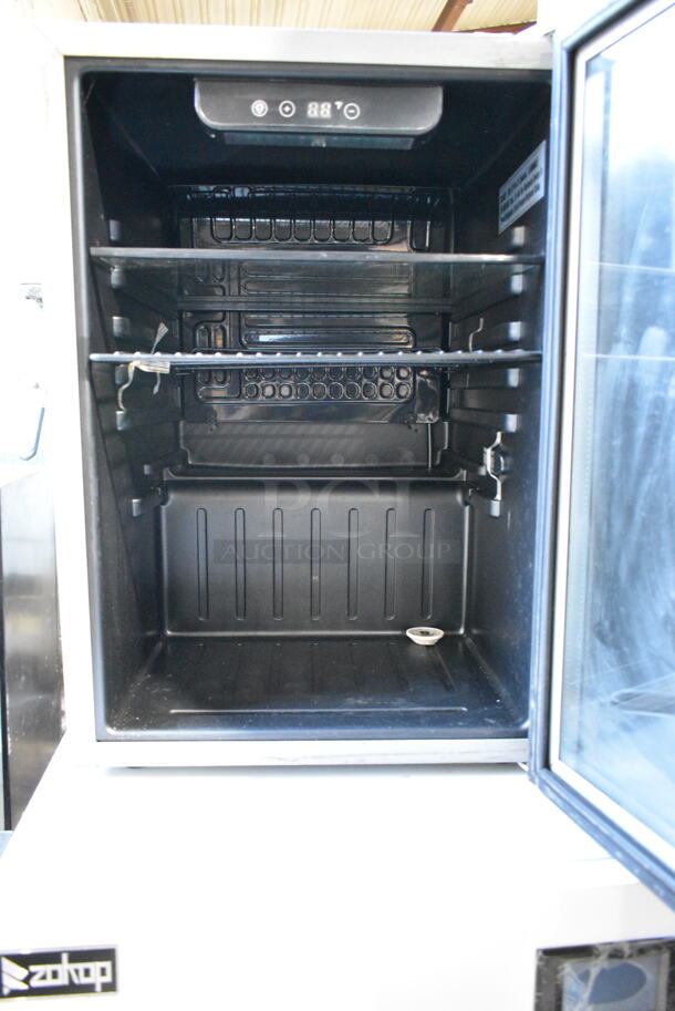 Frigidaire EFMIS9000 Mini Cooler Merchandiser. 115 Volts, 1 Phase. Tested and Working!   - Image 3 of 4