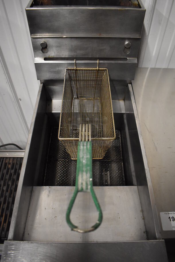 2016 Pitco Frialator SG14 Stainless Steel Commercial Floor Style Natural Gas Powered Deep Fat Fryer w/ 1 Metal Fry Basket. 110,000 BTU. 16x34x45.5 - Image 4 of 6