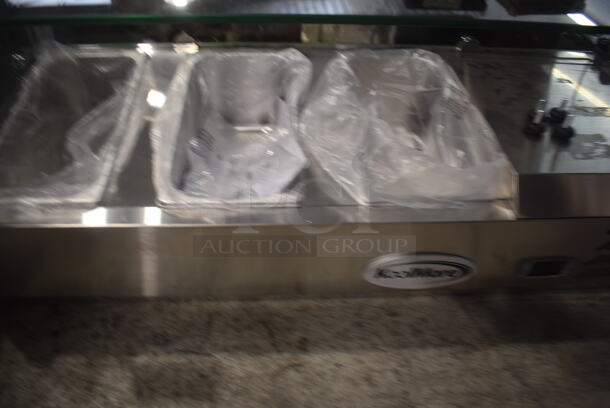 BRAND NEW SCRATCH AND DENT! 2023 KoolMore SCDC-3P-SSL Stainless Steel Commercial Countertop Refrigerated Rail w/ 3 Drop In Bins and Glass Sneeze Guard. 115 Volts, 1 Phase. Tested and Working! - Image 8 of 10