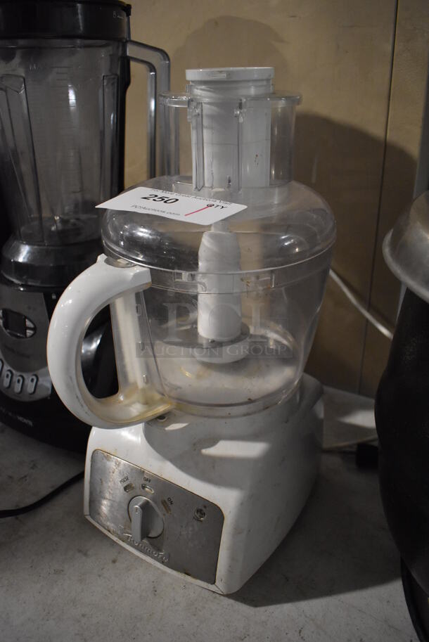 Kenmore Countertop Food Processor w/ S Blade. 120 Volts, 1 Phase. 7x10x16. Tested and Working! - Image 2 of 7