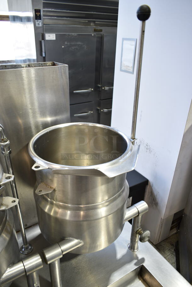 Blodgett CB-36G-6-6K Stainless Steel Commercial Natural Gas Powered Steam Kettle Station w/ 2 Crown DC-6 6 Quart Tilting Kettles.  - Image 5 of 10