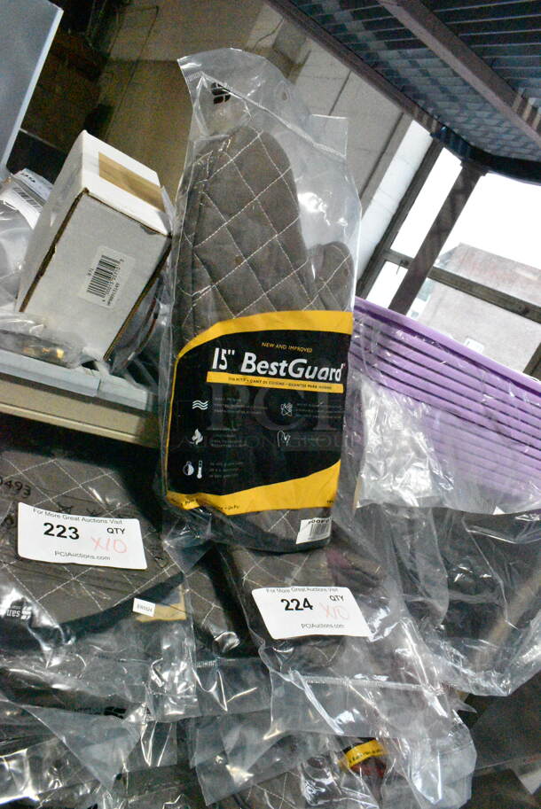 10 BRAND NEW SCRATCH AND DENT! San Jamar 800FG15 15" Bestguard Oven Mitts with WebGuard Plus Protection. 10 Times Your Bid!  - Image 2 of 4
