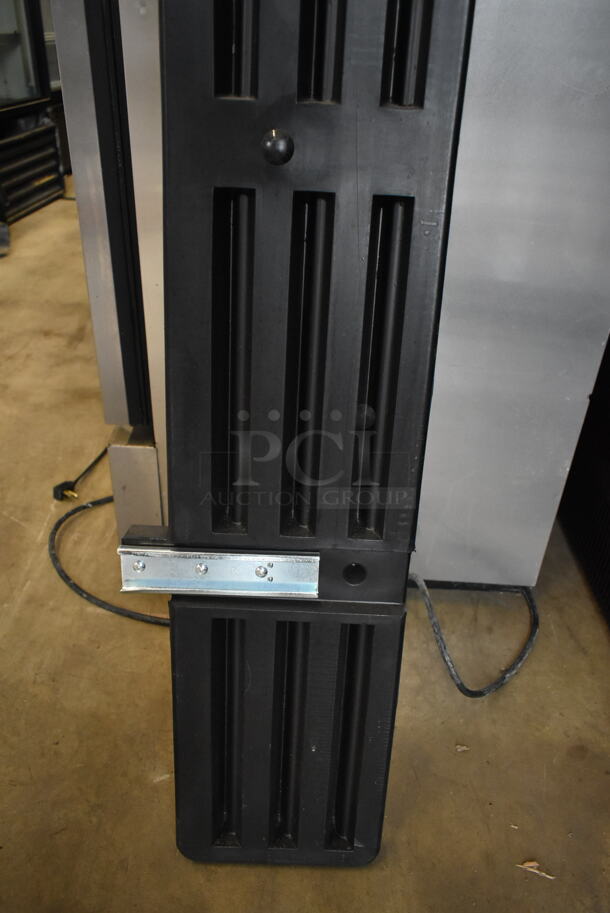 Black Tray Slide. - Image 3 of 6