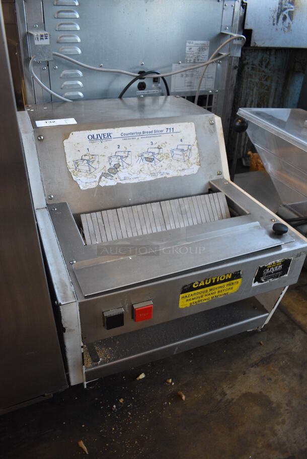 Oliver Model 711 Stainless Steel Commercial Bread Loaf Slicer. 115 Volts, 1 Phase. 23x28x22. Tested and Working! - Image 4 of 7