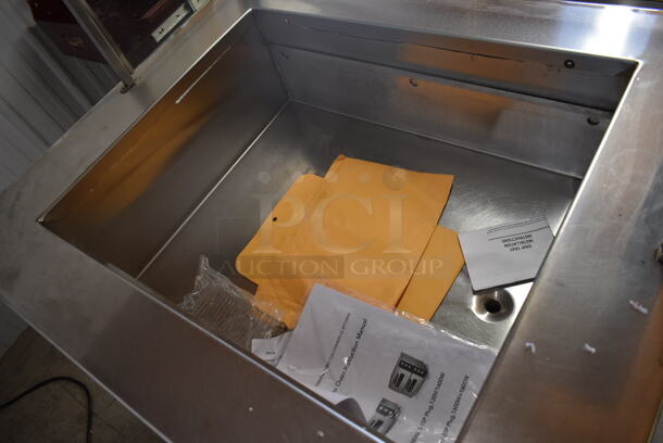 Multiteria CLSX-R-2 Stainless Steel Commercial Floor Style Electric Powered Steam Table w/ Sneeze Guard on Commercial Casters. 120 Volts, 1 Phase. Tested and Working! - Image 4 of 6