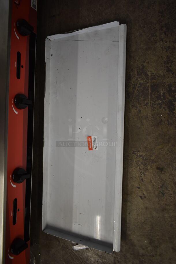BRAND NEW SCRATCH AND DENT! 2023 Avantco 177CAG48MG Stainless Steel Commercial Countertop Natural Gas Powered Flat Top Griddle. 30,000 BTU. - Image 4 of 6