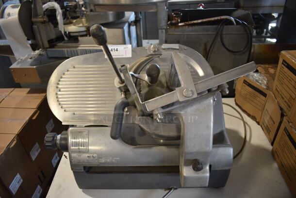 Hobart Model 2712 Stainless Steel Commercial Countertop Meat Slicer. 115 Volts, 1 Phase. 27x25x28. Tested and Working!