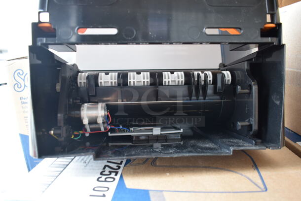 Pallet Lot of of 47 BRAND NEW IN BOX! Scott 47091/47259 Control Poly Wall Mount Hand Towel Dispensers. 47 Times Your Bid! - Image 7 of 7