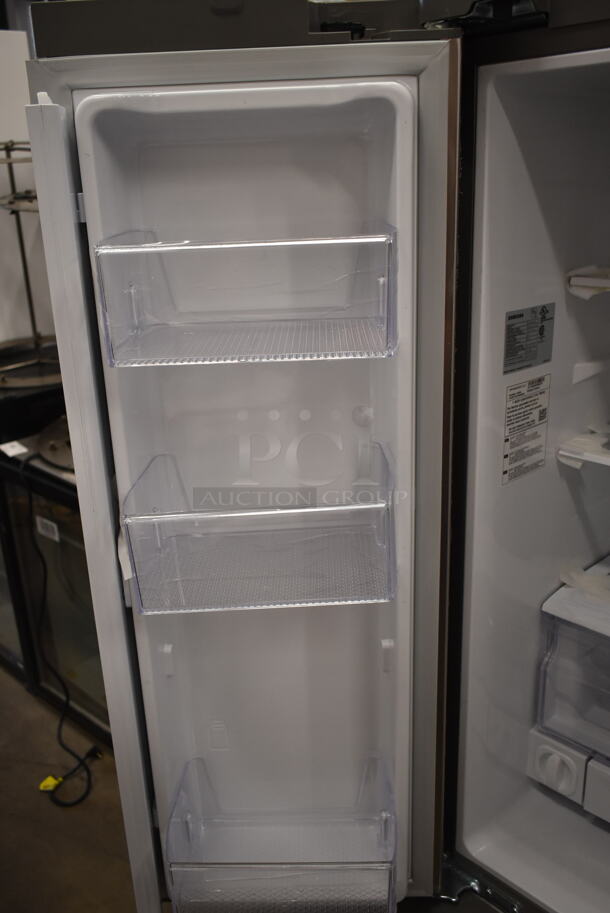 BRAND NEW SCRATCH AND DENT! 2023 Samsung RF22A4121SR Stainless Steel French Door Style Cooler Freezer Combo. 115 Volts, 1 Phase. Tested and Working! - Image 7 of 9