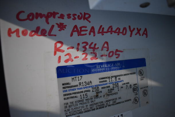 Beverage Air MT17 Metal Commercial 2 Door Reach In Cooler Merchandiser. 115 Volts, 1 Phase. 36x24x61. Tested and Working! - Image 3 of 6