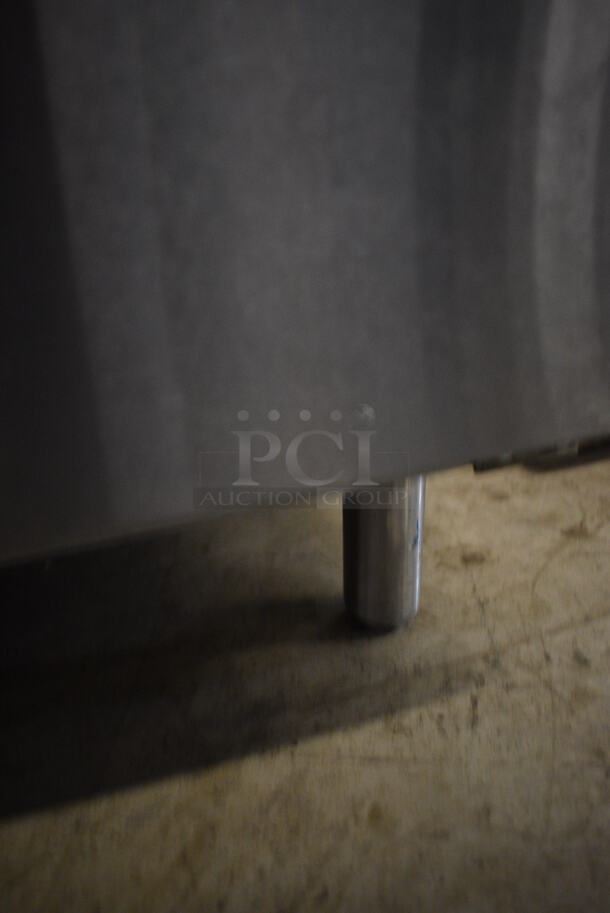 2021 Avantco 177FBF2424LP Stainless Steel Commercial Propane Gas Powered 170 Pound Capacity Funnel Cake / Donut Fryer. Used a Few Times at Trade Show. 120,000 BTU. 30x41x58. Tested and Working! - Image 8 of 8