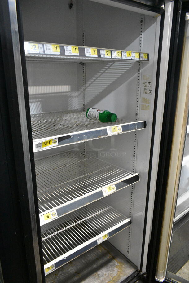 True GDM-49-LD Metal Commercial 3 Door Reach In Cooler Merchandiser w/ Poly Coated Racks. 115 Volts, 1 Phase. Tested and Working! - Image 7 of 8