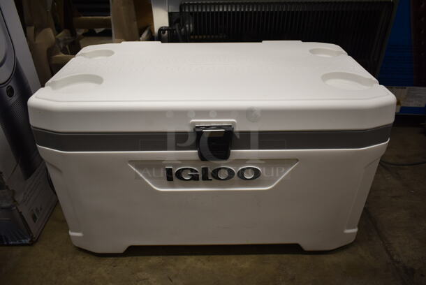 LIKE NEW! Igloo 50548 Marine Ultra 70 Qt. White Cooler with Comfort Grip Handles - Image 1 of 10