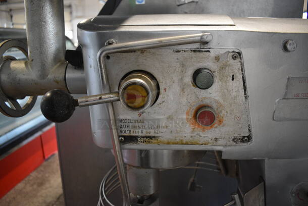 Model SM-30 Metal Commercial Floor Style 30 Quart Planetary Dough Mixer w/ Bowl Guard, Paddle Attachment, Meat Grinder, Tray and Pusher. 110 Volts, 1 Phase. 24x30x55. Tested and Powers On But Parts Do Not Move - Image 3 of 8