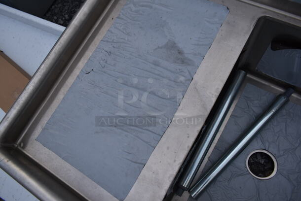 BRAND NEW SCRATCH AND DENT! Advance Tabco FE-3-1824-18RL Three Compartment Stainless Steel Commercial Sink with Two Drainboards - 90" - Image 7 of 8