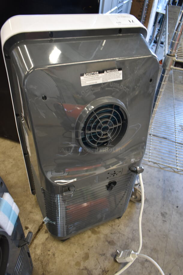 2022 Shinco SPF1-12C Portable Air Conditioner. 11,500 BTU. 115 Volts, 1 Phase. Tested and Working! - Image 5 of 5