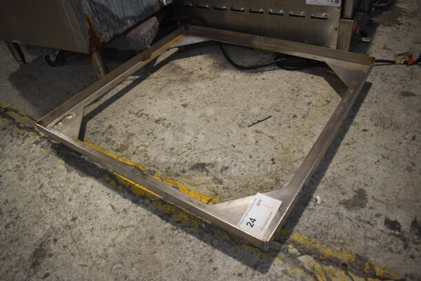 Metal Commercial Dish Caddy Dolly on Commercial Casters. 26.5x27.5x3 - Image 2 of 3